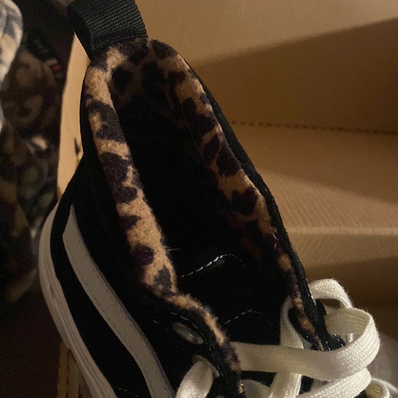 Brand NEW SK8-Hi MTE-1 - Picture 3 of 6